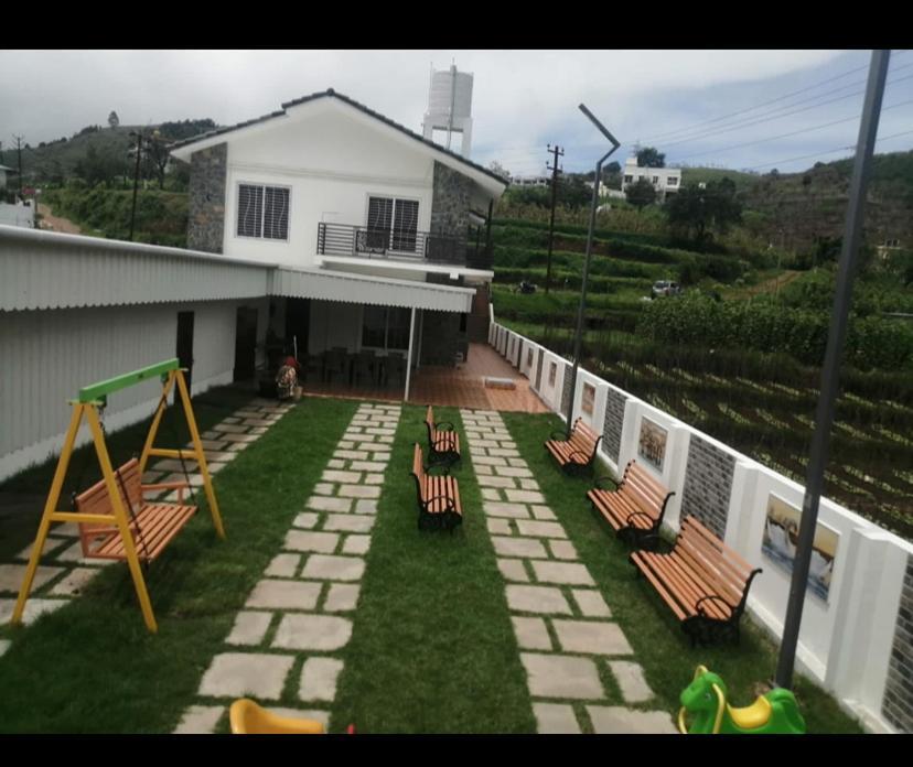Rr Holiday Inn Kodaikanal Exterior foto